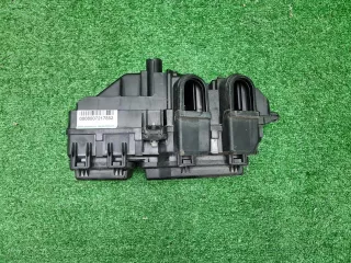 K8D214A073DB Блок предохранителей Land Rover Discovery sport Арт 0000007217852, вид 3