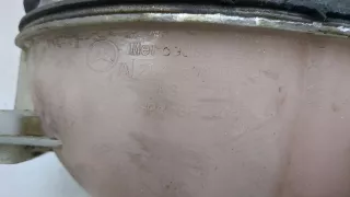 2045000749 Расширительный бачок Mercedes E W212 Арт 9438909, вид 3