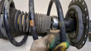 4060A660,4040A418 Амортизатор передний правый Mitsubishi Outlander 3 restailing 2 Арт 9452159, вид 3