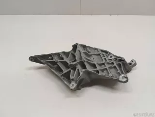 LR065741 Land Rover Кронштейн генератора Land Rover Range Rover Sport 2 restailing Арт E23604163, вид 10