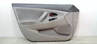 67778-06060 Обшивка двери передней левой (дверная карта) Toyota Camry XV40 Арт 2090144, вид 1