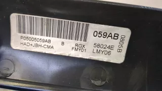 05009175AA Рамка под магнитолу Chrysler Voyager 4 Арт 9105196, вид 3