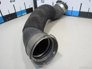 13717637197 BMW Патрубок интеркулера BMW X1 F48 Арт E80667643, вид 4