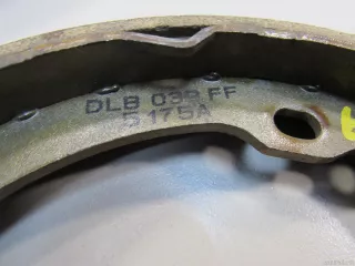 4560176AA Chrysler Колодки ручного тормоза к-кт Jeep Cherokee KL Арт E80925618, вид 4