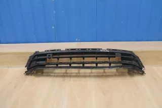 5C6853677D9B9 Решётка в бампер центральная Volkswagen Jetta 6 Арт ZAP132619, вид 1