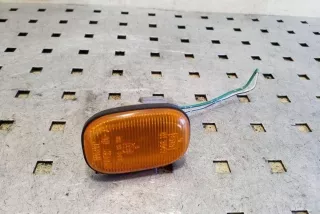 E13013047 , art12602279 Повторитель передний левый Toyota Rav 4 2 Арт 12602279, вид 1