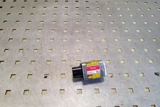 8986047040, 1879000892 , art12598395 Датчик удара Toyota Prius 2 Арт 12598395, вид 1