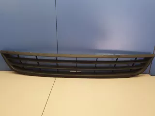 5C68536779B9 Решетка в бампер центральная Volkswagen Jetta 6 Арт Z244823, вид 1