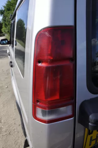 XFB000170 Фонарь задний левый Land Rover Discovery 2 Арт AL16000569655