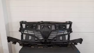  Решетка радиатора Renault Scenic 3 Арт AL16485471662