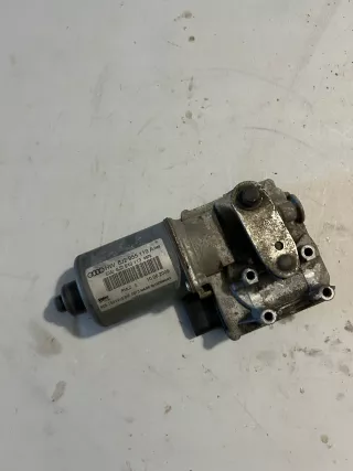  Крышка двигателя декоративная Audi A3 8P Арт AL16245534498, вид 1