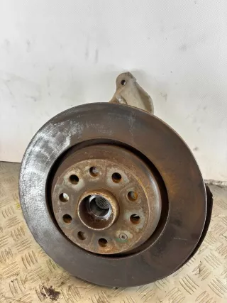 5Q0505435J Кулак задний левый Volkswagen Golf 7 Арт AL16558388850, вид 1