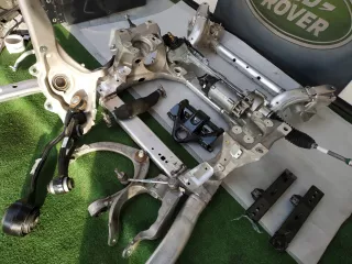  Кулак поворотный передний левый Land Rover Range Rover 4 Арт AL9153463733, вид 1