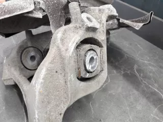 8K0505436AB Кулак поворотный передний правый Audi A4 B8 Арт AL16147538328, вид 7