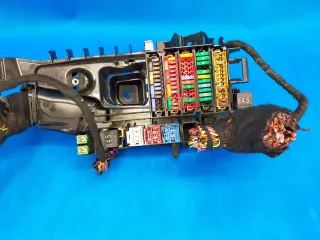 4K0971845J Короб предохранителей Audi A6 C8 (S6,RS6) Арт AL16323804651, вид 2