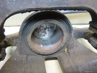 47730F4010 Toyota Суппорт тормозной передний правый Toyota C-HR Арт E100241326, вид 4