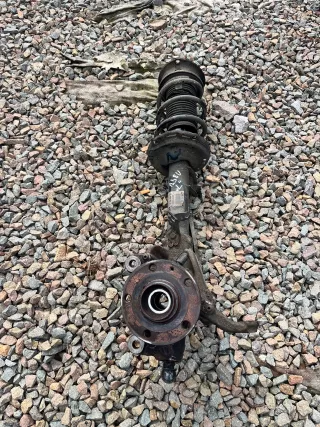  Стойка амортизатора переднего левого Audi A3 8V Арт AL15428757405