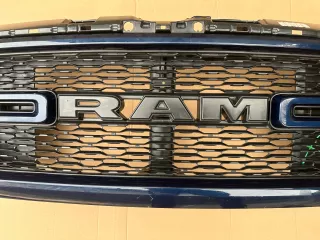 68366528AF,ABC Решетка радиатора Dodge RAM 5 Арт AL15440834447, вид 3