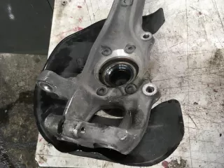 4G0407242E Кулак поворотный передний правый Audi A6 Allroad C7 Арт AL12988810696, вид 3