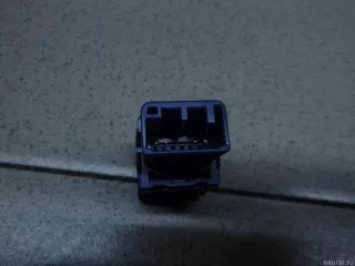 8484133040 Toyota Кнопка открывания лючка бензобака Toyota Rav 4 5 Арт E100479525, вид 4