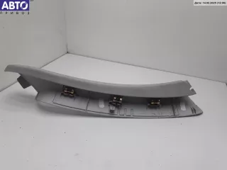 1u9867714 Накладка двери (крышки) багажника Skoda Octavia A4 Арт 54972412, вид 2