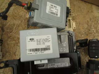 0281032871 Блок управления двигателем Kia Ceed 1 Арт AL13121258263, вид 2