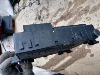 13170888 Короб предохранителей Opel Vectra C  Арт AL13148855785, вид 3