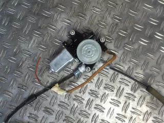  двигатель стеклоподъемника перед лев Mazda Premacy 1 Арт 19017685/1