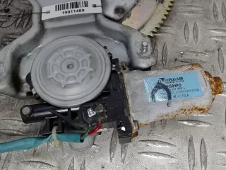  двигатель стеклоподъемника зад лев Kia Carens 2 Арт 19011489/1