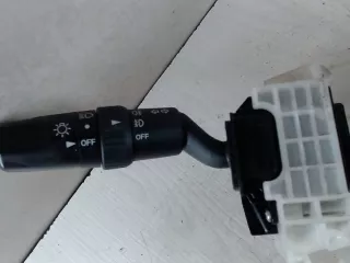 переключатель поворотов (света) Mazda 5 1 Арт 22004153/2