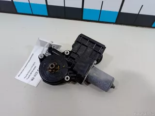 8572006350 Toyota Моторчик стеклоподъемника Toyota Camry XV70 Арт E48412644, вид 4