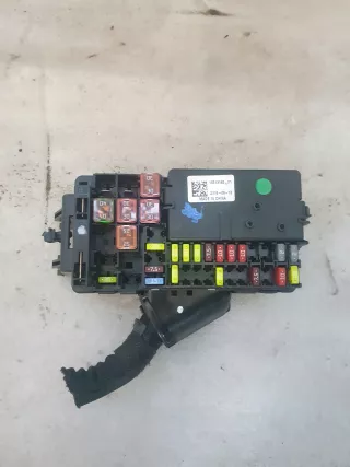 15513165 Короб предохранителей Opel Astra K Арт AL13506170934, вид 2