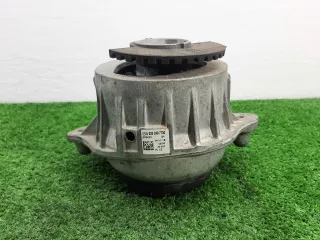 A2052407700,2052407700 Подушка крепления двигателя Mercedes C W205 Арт 00269472, вид 1