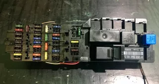 2025455240 Короб предохранителей Mercedes C W202 Арт AL13590850508, вид 1
