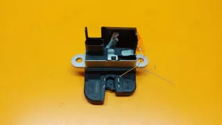 1T0827505H  Замок багажника Volkswagen Touran 2 Арт 01015158, вид 1