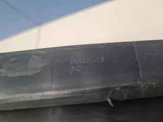 7022604 Решётка в бампер центральная Ford Mondeo 1 Арт Z300558, вид 4