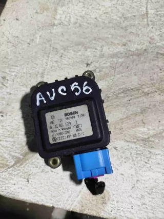 4B1820511C Моторчик заслонки печки   Audi A6 C5 (S6,RS6) Арт AUC56, вид 1