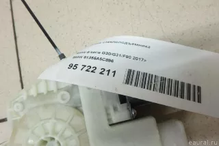 61355A5C896 BMW Моторчик стеклоподъемника BMW 5 G30/G31 Арт E95722211, вид 2