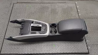 8R2863241 Консоль салона (кулисная часть) Audi Q5 1 Арт 20081416