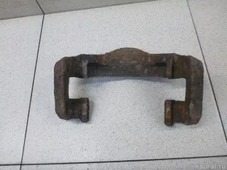 4404J7 Citroen-Peugeot Скоба суппорта переднего Citroen Berlingo 3 Арт E100509632, вид 1