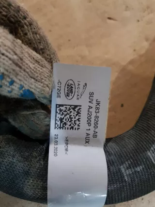 JK83-8260-AB Патрубок (трубопровод, шланг) Jaguar F-Pace Арт 56896_0907231743154, вид 3