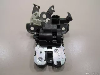 8R0827505 VAG Замок крышки багажника Audi A6 C6 (S6,RS6) Арт E81056282, вид 1