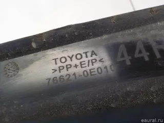 766210E010 Toyota Брызговик передний правый Toyota Highlander 3 restailing Арт E41194735, вид 3