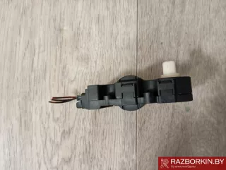 410475520 Моторчик заслонки печки Mercedes E W212 Арт 33789, вид 3