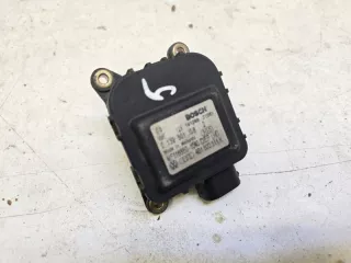 4B1820511K Моторчик заслонки отопителя Audi A6 C5 (S6,RS6) Арт VZ232494, вид 2