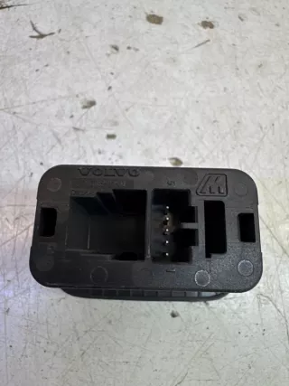 LR025424 Кнопка крышки багажника Land Rover Range Rover 3 Арт VZ232732, вид 2