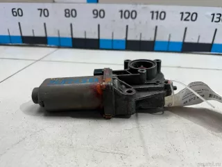 0130008508 BOSCH Моторчик блокировки межосевого дифференциала Land Rover Discovery 4 Арт E48572876, вид 3