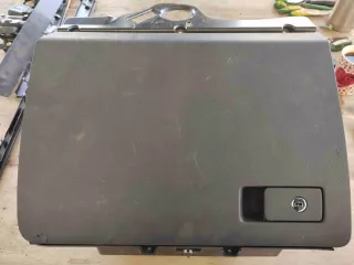 3C1857114 Бардачок   Volkswagen Passat B6 Арт B64157, вид 2