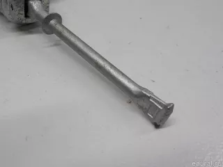 81980P2B00 Hyundai-Kia Вставка замка двери Kia Sorento 4 Арт E41202575, вид 4