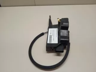 1637203135 Mercedes Benz Замок двери передней левой Mercedes S C217 Арт E23713938, вид 2